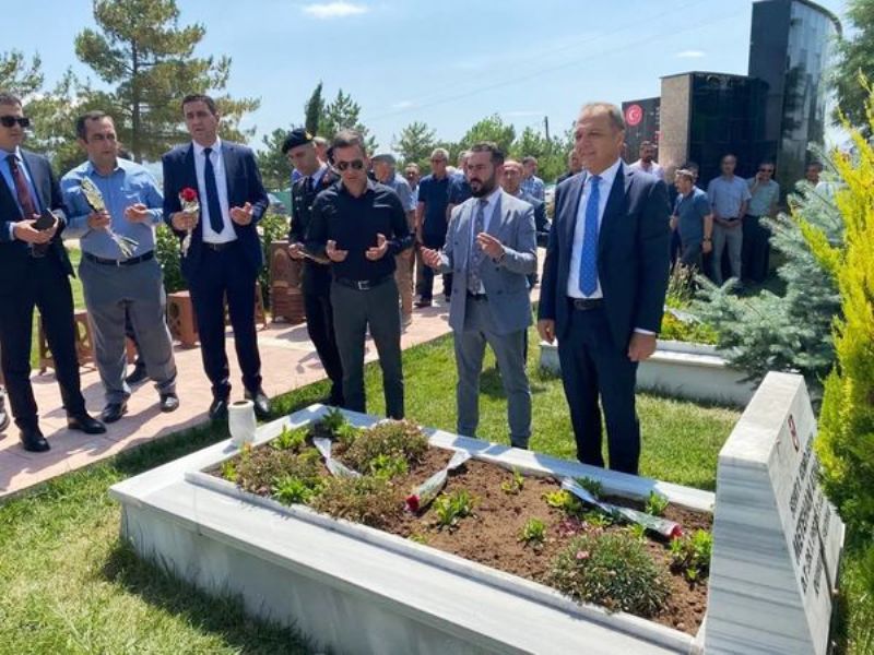 15 Temmuz Demokrasi ve Milli Birlik Günü Etkinliklerimize Suluova Şehitliğinde Yapılan Dualarla Başladık.